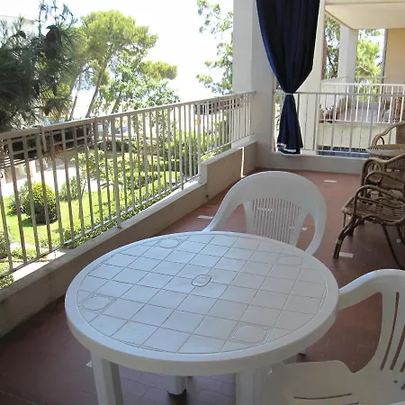 Ariston Апартаменти Градо